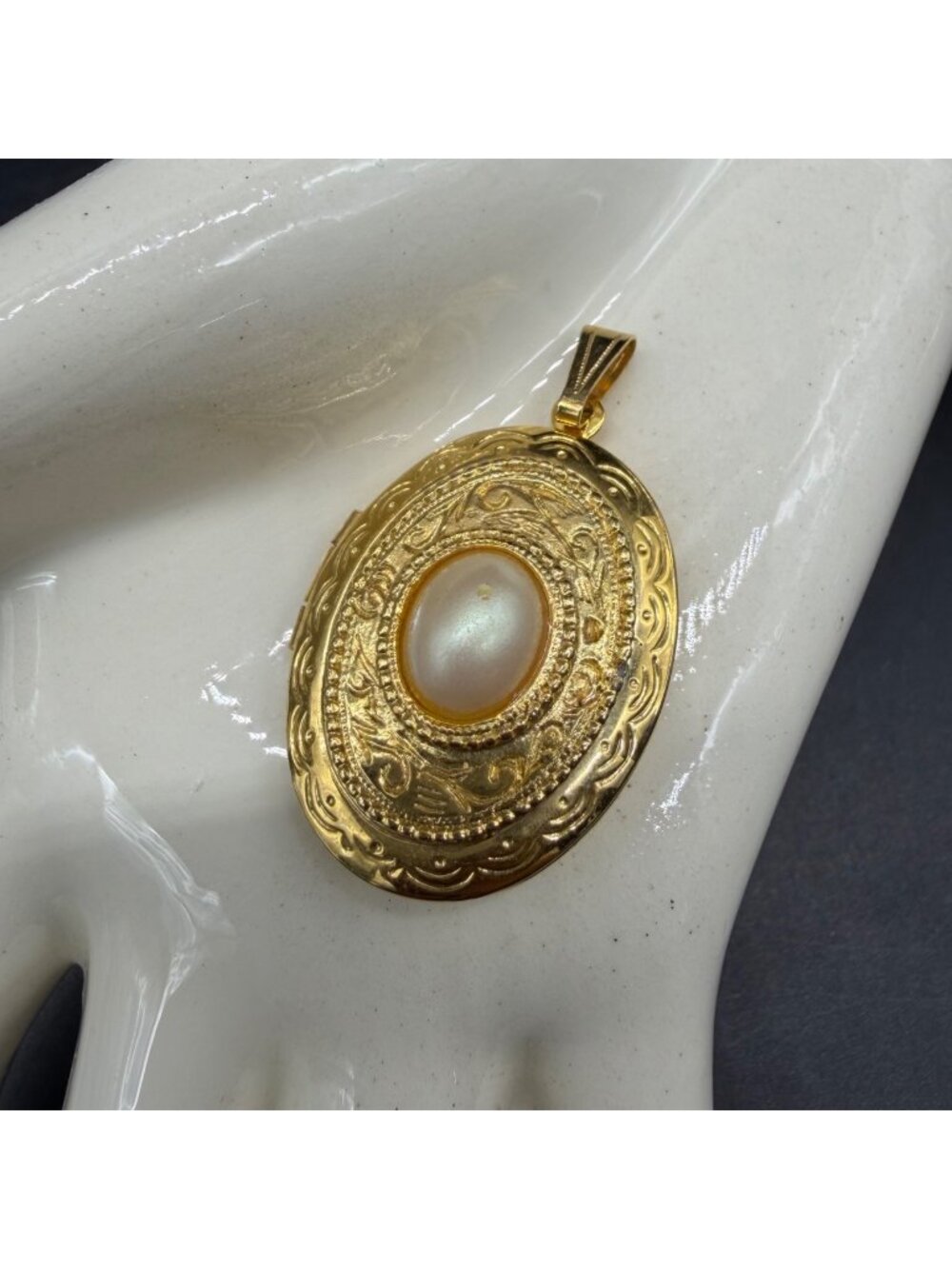 Vintage Oval Locket Pendant Faux Pearl Gold Tone Ornate Photo Keepsake Granny